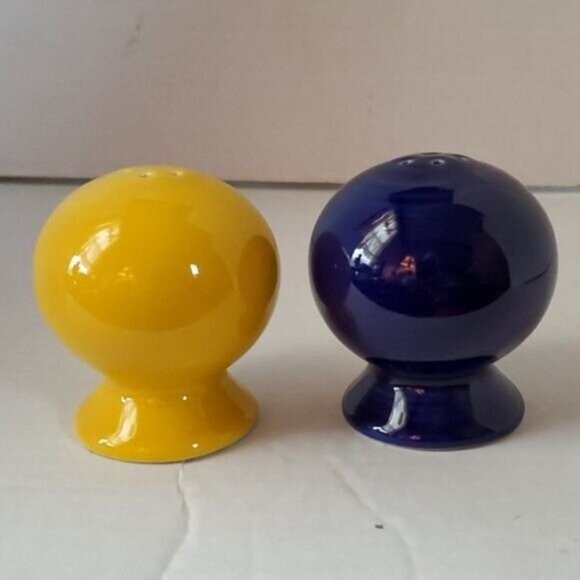 Fiesta CERAMIC Shaker Salt Pepper Daffodil Yellow Twilight Blue Fiestaware - Picture 4 of 9